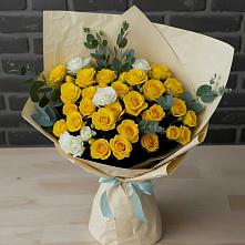 Букет цветов из:  Розы в Переславле-Залесском