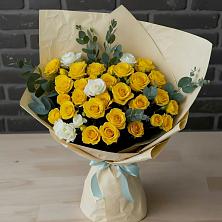 Букет цветов из:  Розы в Переславле-Залесском