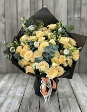 Букет цветов из:  Розы и Лизиантусы в Переславле-Залесском