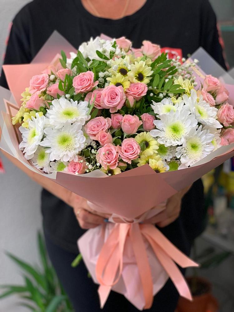 Букет цветов из: Розы и Хризантемы в Переславле-Залесском