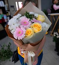 Букет цветов из:  Герберы, Розы и Хризантемы в Переславле-Залесском