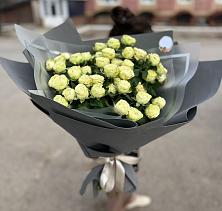 Букет Белые кустовые розы Солинеро в Переславле-Залесском