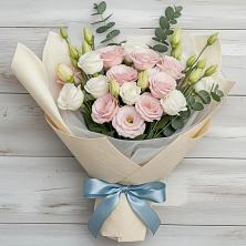 Букет цветов из:  Лизиантусы в Переславле-Залесском