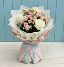 Букет цветов из:  Розы в Переславле-Залесском