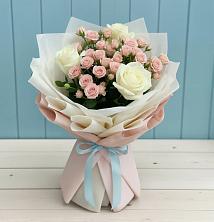 Букет цветов из:  Розы в Переславле-Залесском
