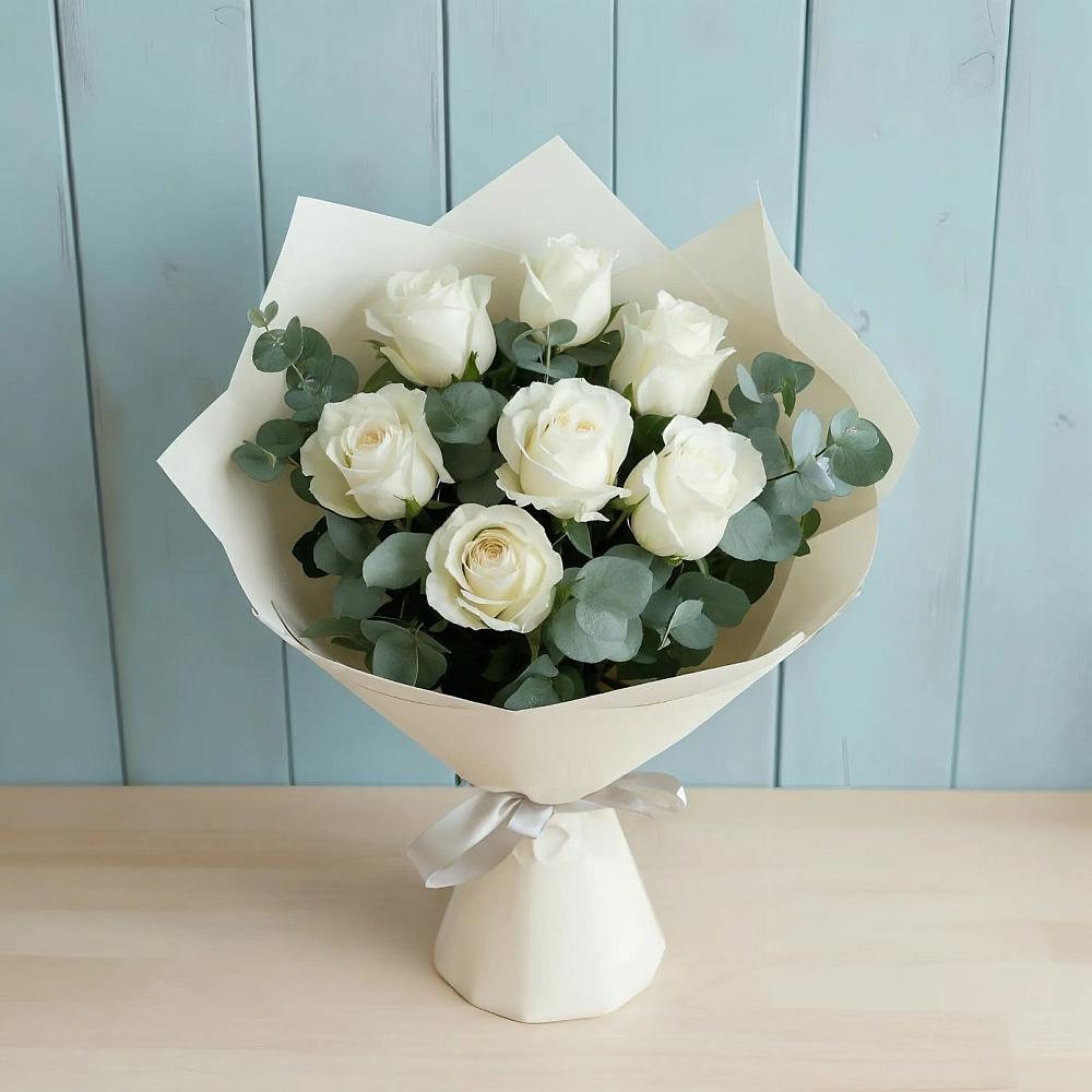 Букет Белые розы в Эвкалипте в Переславле-Залесском