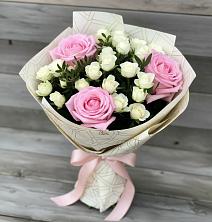 Букет цветов из:  Розы в Переславле-Залесском