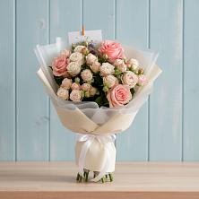 Букет цветов из:  Розы в Переславле-Залесском