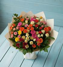 Букет Микс из разноцветных кустовых роз в Переславле-Залесском