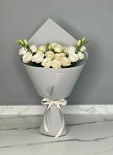 Букет цветов из:  Розы и Лизиантусы в Переславле-Залесском